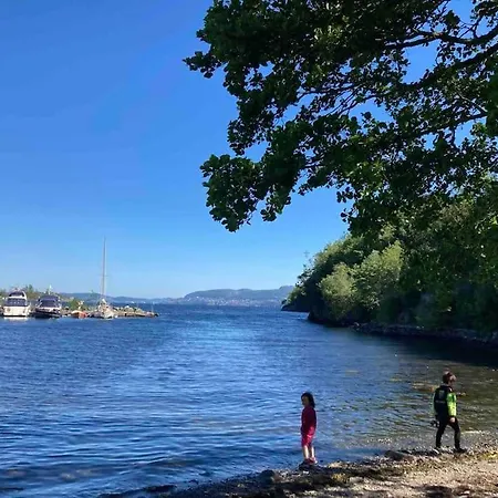 Hel I Med Flott Utsikt Og 4 Soverom Villa Bergen