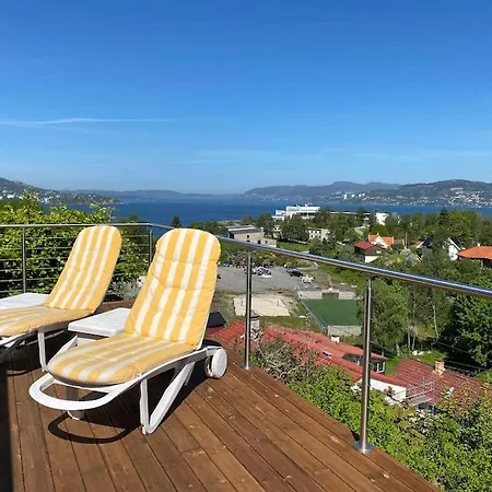 Villa Hel I Med Flott Utsikt Og 4 Soverom *