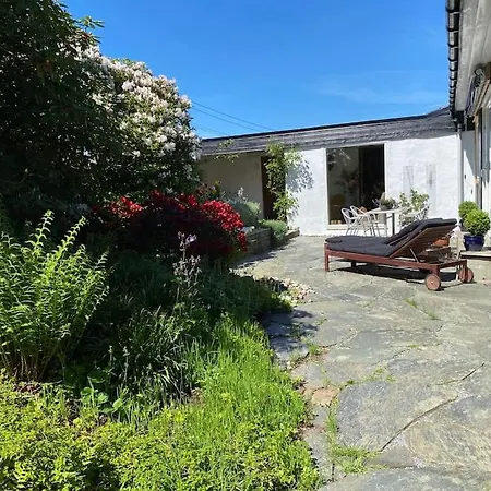 Villa Hel I Med Flott Utsikt Og 4 Soverom Bergen