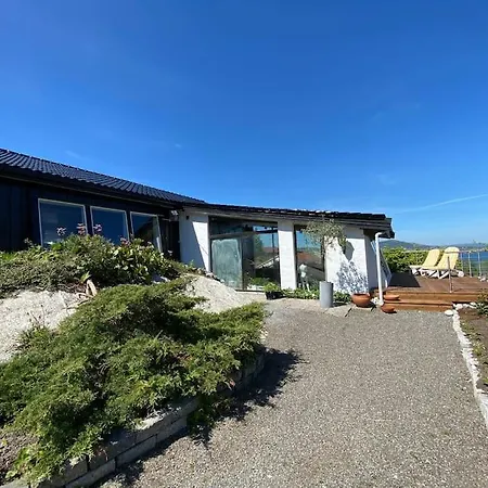 Hel I Med Flott Utsikt Og 4 Soverom * Bergen